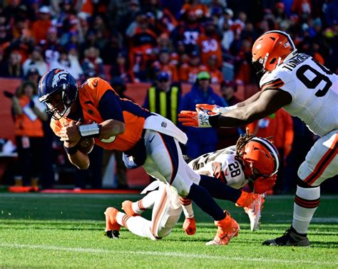 PHOTOS: Denver Broncos beat Cleveland Browns 29-12 in NFL Week 12